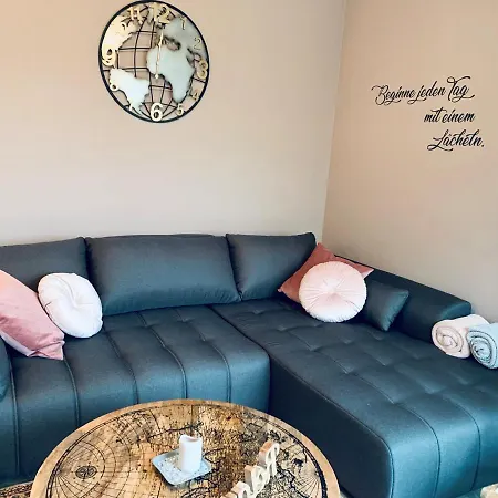 Gaestetraum Mit Wunderschoenem Ausblick Und Garten Muhldorf Bei Feldbach