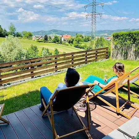 Gaestetraum Mit Wunderschoenem Ausblick Und Garten Muhldorf Bei Feldbach