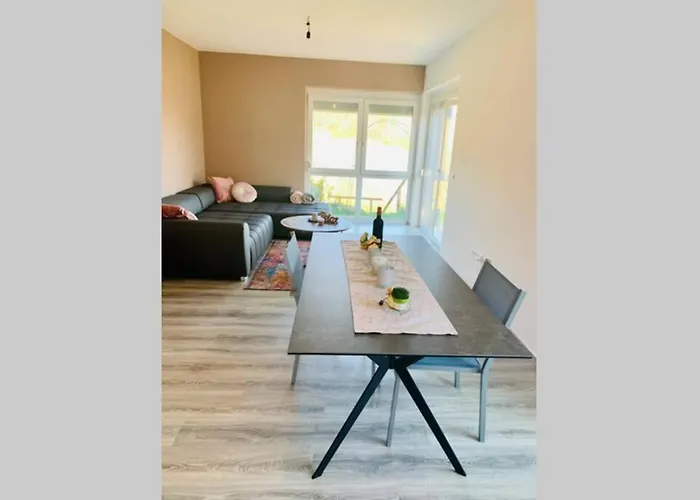 Gaestetraum Mit Wunderschoenem Ausblick Und Garten * Muhldorf Bei Feldbach