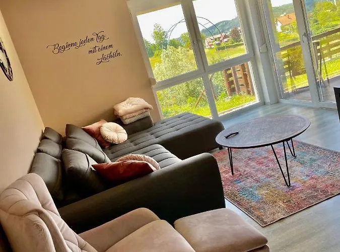 شقة Gaestetraum Mit Wunderschoenem Ausblick Und Garten